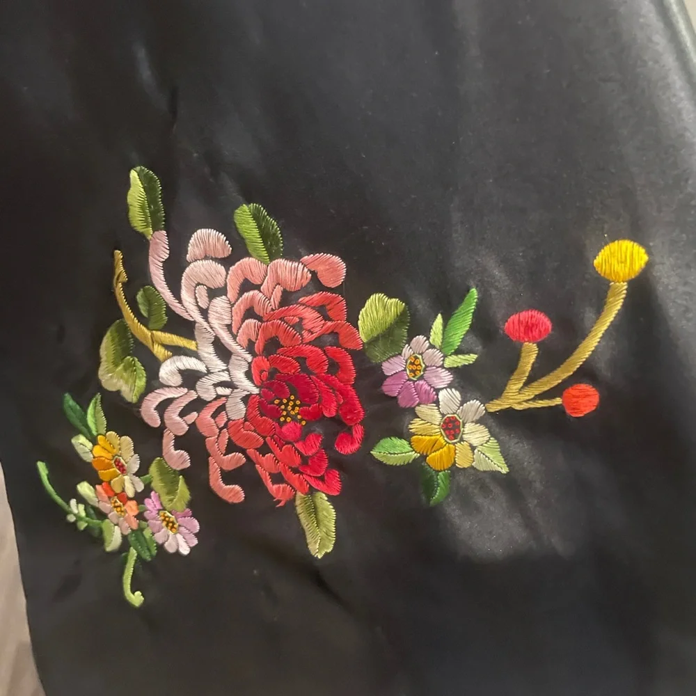 Vintage Golden Dragon Black Silk Embroidered Kimono Robe Floral Chinese - Picture 9 of 16